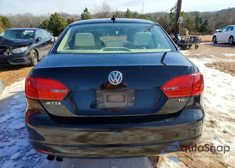 2014 Volkswagen Jetta Tdi z USA, uszkodzony, nr VIN 3VWLL7AJ2EM430781